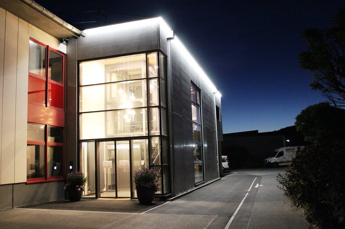 [Advertorial] Altenstadt/WN. Die vergangenen Monate nutzte das Team von Küchen Amann, um das Küchenstudio in neuem Glanz erstrahlen zu lassen. Jetzt können Mitarbeiter und Kunden die Ausstellung und Büroräume auch [&hellip;]