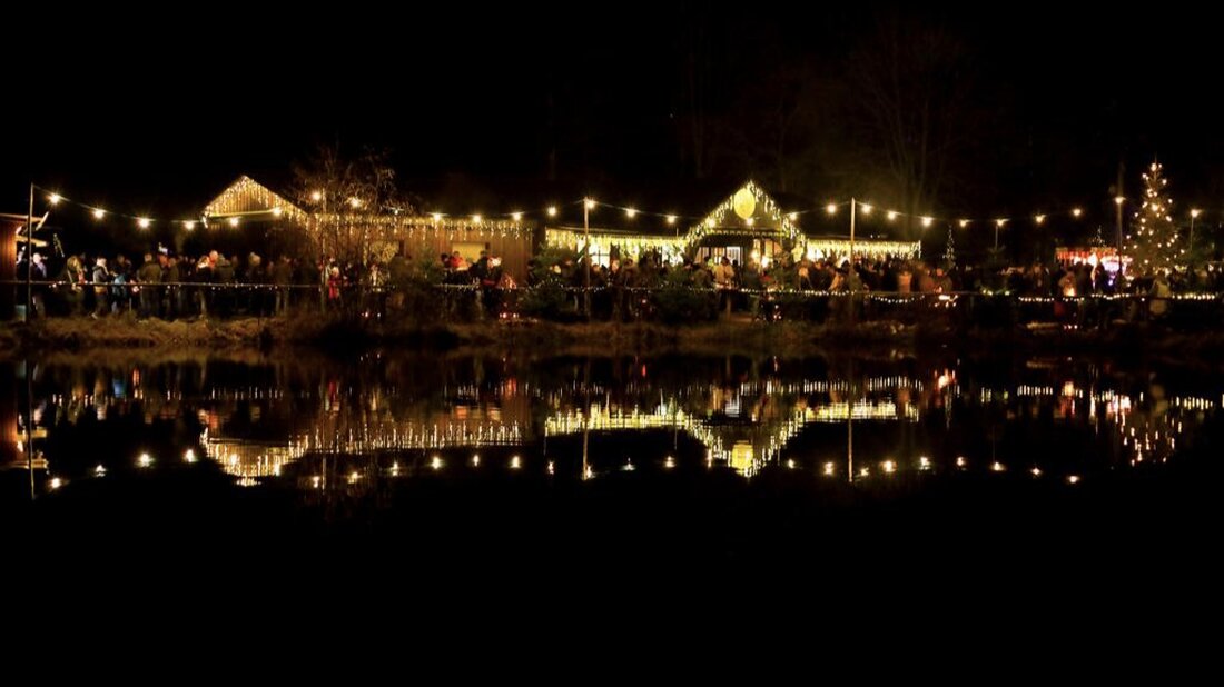 Tirschenreuth. Am Samstag, 13. Dezember 2025, lädt der Fischereiverein Stiftland von 16 bis 23 Uhr zur Kulinarischen Weihnacht an die Fischerhütte ein. Zum fünften Mal locken Spezialitäten und Auftritte um 17.30, 18.30, 19.30 Uhr.