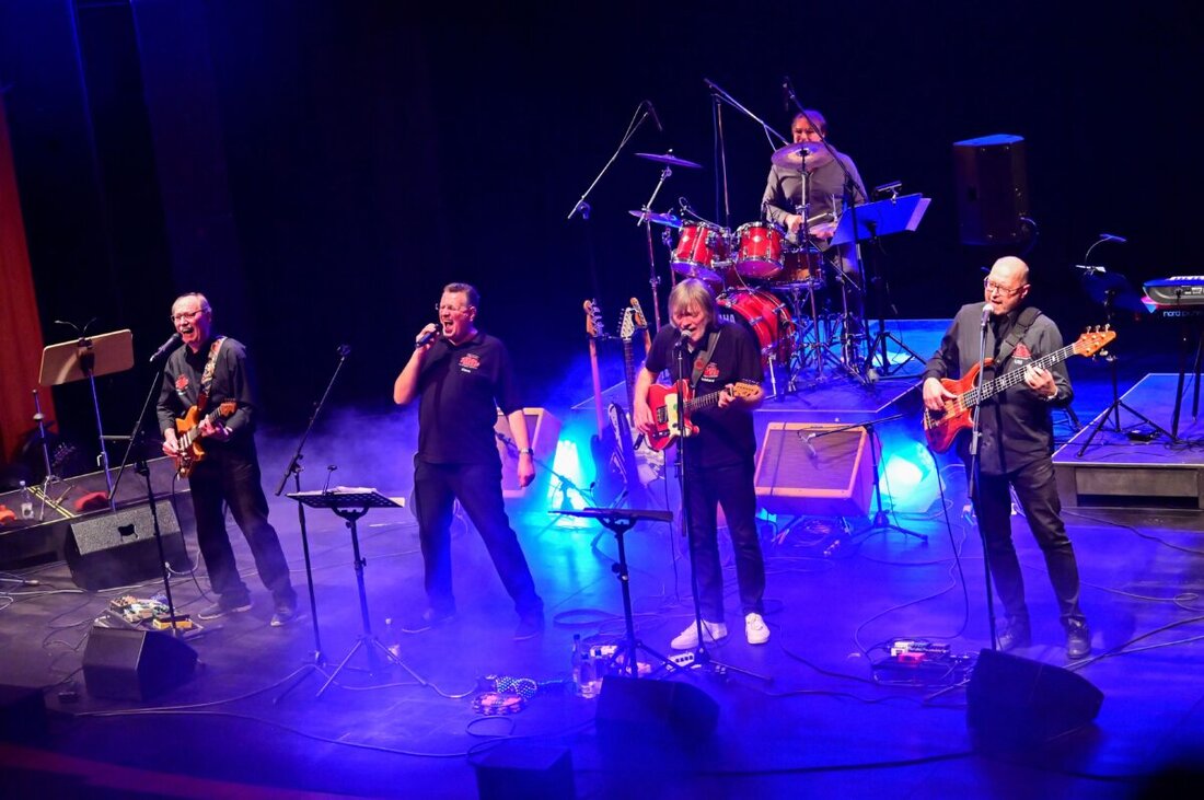 Raumetengrün. Die oberfränkische Kultband Fellow Rovers zündet am Samstag, 1. August, auf der traditionellen Kirwa in Raumetengrün bei Kirchenlamitz ein Hit-Feuerwerk durch vier Jahrzehnte Beat und Rock. Beginn ist um 19.30 Uhr.