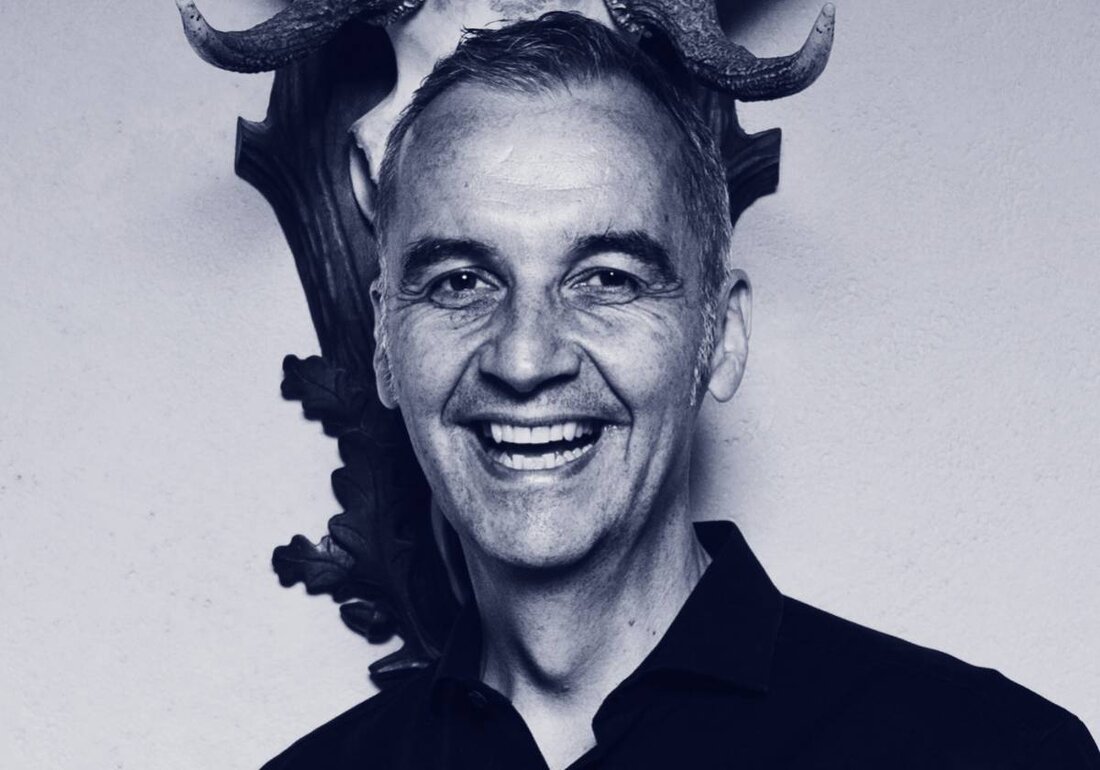 Windischeschenbach. In Windischeschenbach / OT Neuhaus, Schafferhof präsentiert der Schafferhof einen Kabarettabend mit Stefan Krölls Programm „schee wuid“ am 12. November 2.026 um 20.00 Uhr. Wer ein Ticket sucht, findet es bequem online auf okticket.de.