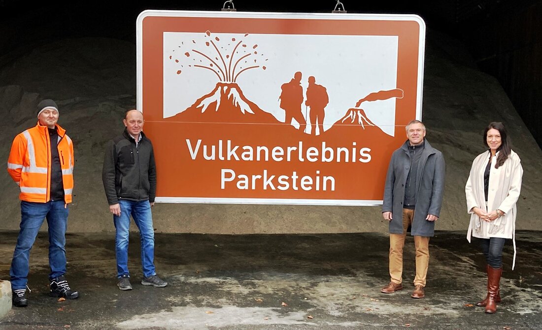 Parkstein. Kulturhinweisschilder an den bundesdeutschen Autobahnen machen auf touristische Höhepunkte in der jeweiligen Region aufmerksam. Nahe der Autobahnausfahrt Altenstadt/WN weisen seit 19. November in beiden Fahrrichtungen große Schilder auf das [&hellip;]