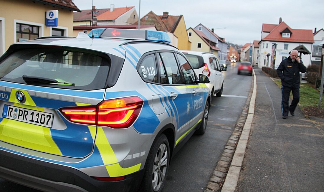 Erbendorf. Eine missachtete rote Ampel führte am Freitagabend zu einem Unfall. Die Schuldige wollte allerdings nicht zu ihrer Tat stehen.