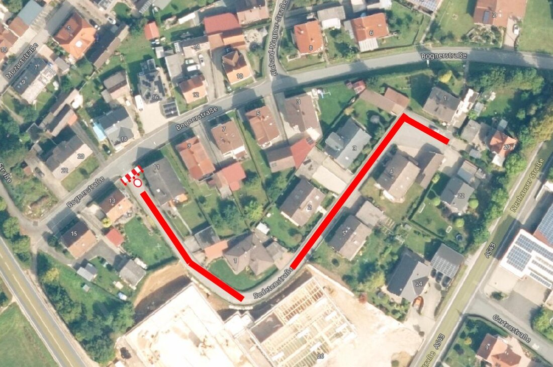 Auerbach. Wegen einer internen Fortbildung bleibt die Stadtkasse am 22. und 23. Juli 2026 geschlossen, das Einwohnermeldeamt am 23. Juli. Zudem ist die Sudetenstraße vom 21. Juli bis 21. August zur Kanalsanierung gesperrt.