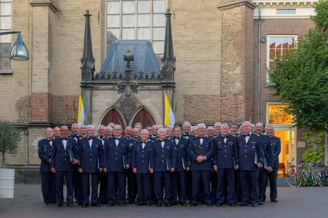 Grafenwöhr. Am Samstag, 19. September, um 19 Uhr geben der Männerchor der niederländischen Luftwaffe und die Stadtkapelle in der Stadthalle ein Konzert für die Kinderkrebshilfe Oberpfalz Nord. Eintritt frei, Spenden erbeten.