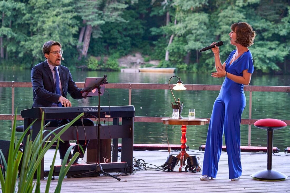 Theuern. OVIGO lädt am 7. Februar um 20 Uhr zu „Unstillbare Gier… nach Musical“ ins Kultur-Schloss ein. Von Hülst und Lehmann bringen besondere Songs.