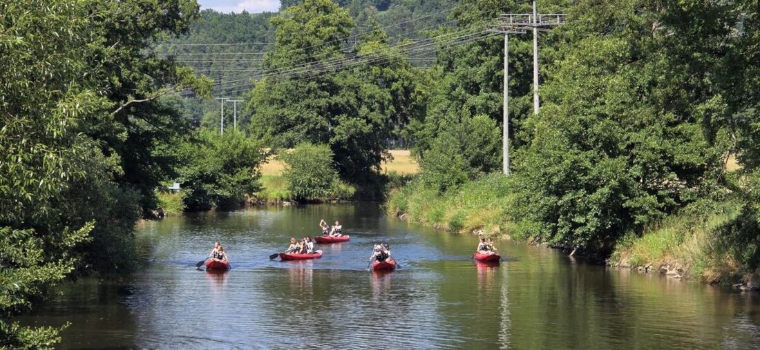 Tirschenreuth. Am 25. Juli 2026 bietet die Kommunale Jugendarbeit eine Kanu-Tour auf der Waldnaab. Start um zehn Uhr in Neustadt/WN, ab 17 Uhr Weiden.