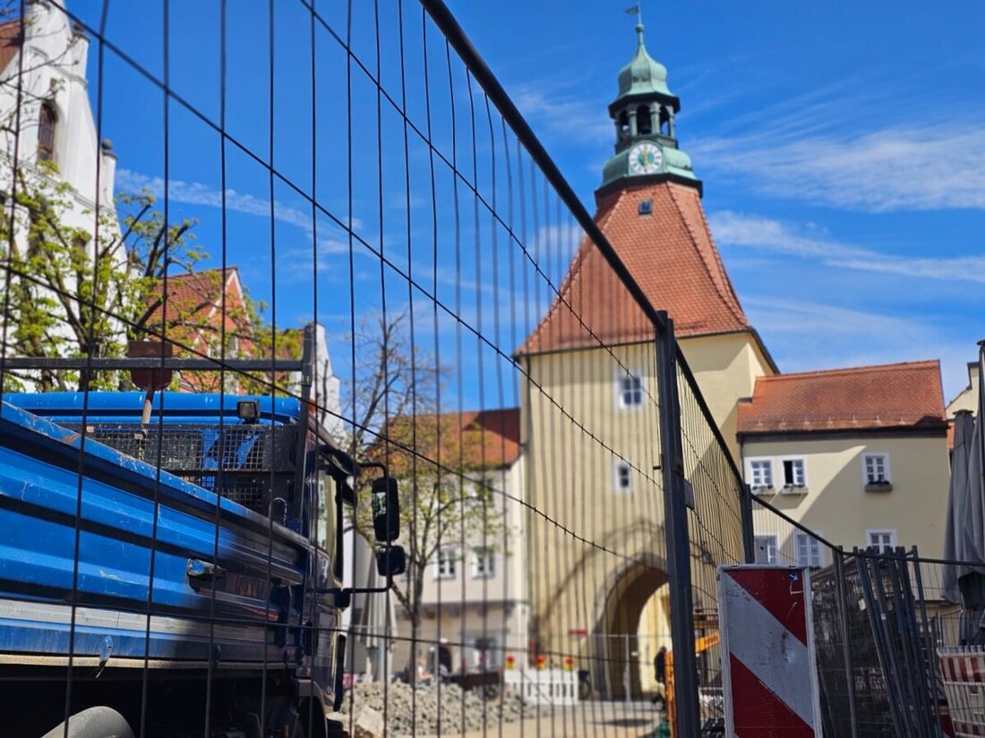 Weiden. Das Untere Tor ist ab Montag, 13. April, bis 24. April wegen Bauarbeiten in der Altstadt voll gesperrt. Bitte die Umleitungen nutzen.