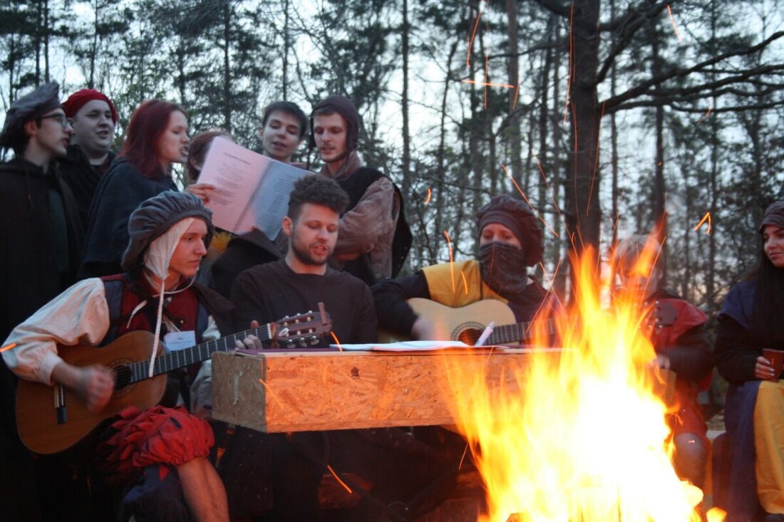 Immenreuth. Die Drachen-Akademie lädt vom 14. bis 22. Juni 2025 zu ihren Schnupperwochen für Jugendliche ab 12 Jahren ein. Außerdem gibt es mit den Zirkusferien auch ein Angebot für Kinder.