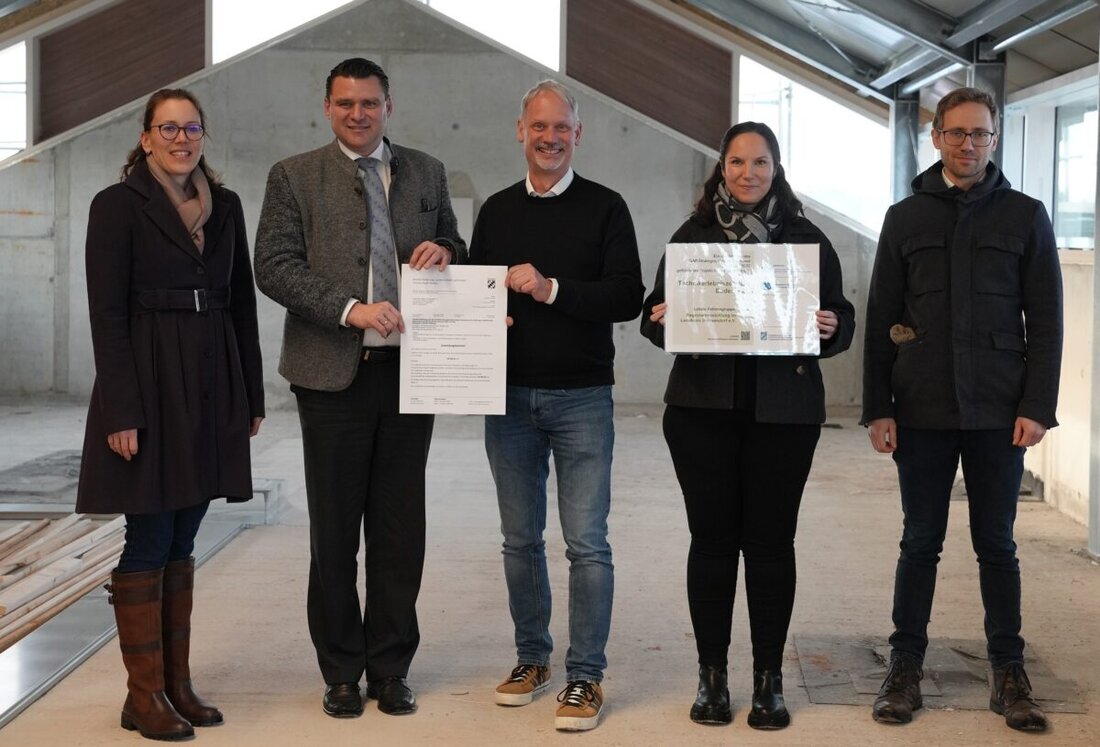 Bodenwöhr. Die geplante Forscherwerkstatt erhält 250.000 Euro aus dem EU-Programm LEADER. Die Mittel sichern moderne MINT-Ausstattung im Bahnhofsgebäude; die Eröffnung ist für Herbst 2026 geplant.