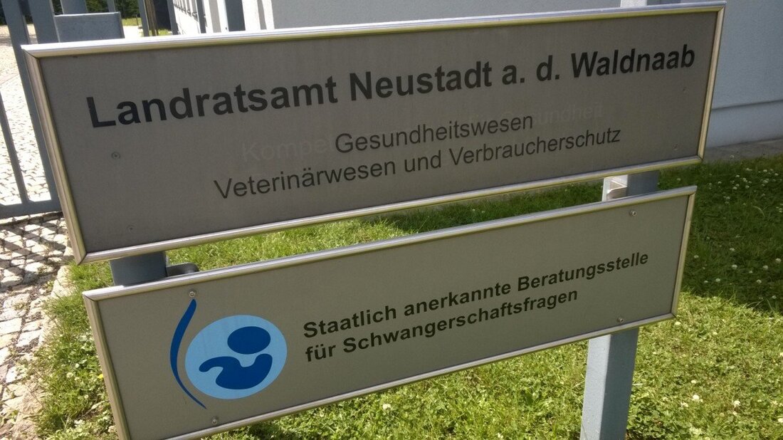Weiden. Bei der Schwangerenberatungsstelle des Gesundheitsamtes Neustadt/WN können sich werdende Eltern rund um finanzielle, rechtliche und gesundheitliche Themen bei der Geburt eines Kindes informieren. Immer am zweiten und vierten Dienstag [&hellip;]