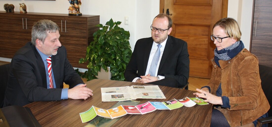 Neustadt/WN. Seit Anfang des Monats ist Wolfgang Meidenbauer neuer Geschäftsführer des Landestheaters Oberpfalz (LTO). Bei einem Besuch zusammen mit Marlene Wagner-Müller, die beim LTO unter anderem für die Öffentlichkeitsarbeit zuständig [&hellip;]