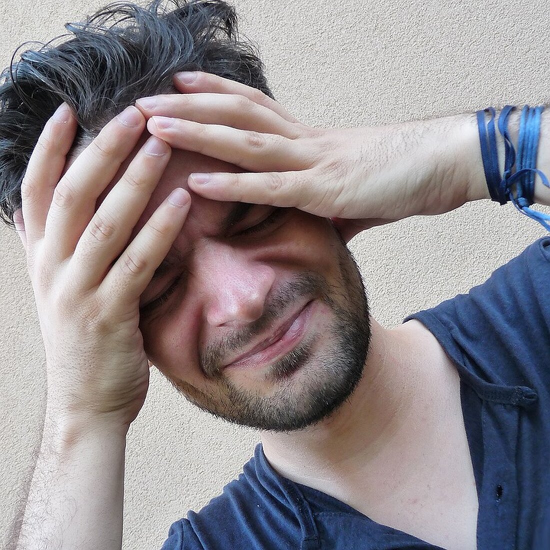 Weiden. Der Wirt wurde mehrere Male ermahnt, die Musik leiser zu drehen. Als er darauf nicht hören wollte, räumten mehrere Polizeistreifen seine Gaststätte und stellten das Kabel der Stereoanlage sicher. [&hellip;]