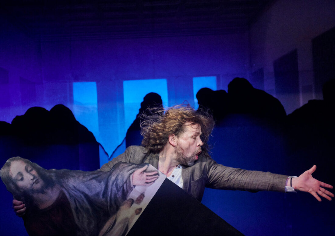 Amberg. Am Dienstag, 28. April, gastiert die Produktion „Judas“ – ein Monolog von Lot Vekemans – vom Landestheater Tübingen um 20 Uhr im Bühnenraum des Stadttheaters Amberg.