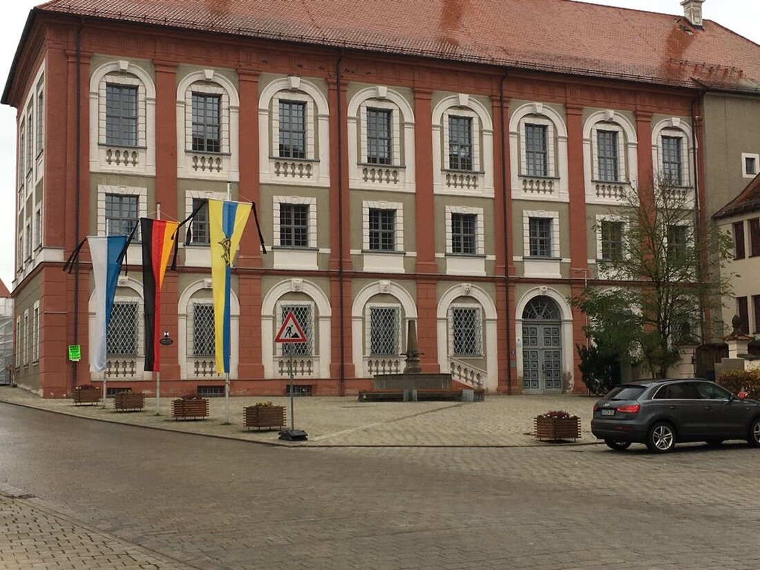 Neustadt/WN/Weiden. Das Landratsamt Neustadt/WN, die Zulassungsstellen in Eschenbach und Vohenstrauß, die Abteilungen Gesundheits- und Veterinärwesen in Weiden, sowie die Mülldeponie Weiherhammer/Kalkhäusl sind am Faschingsdienstag, den 5. März geschlossen. Außerdem sind [&hellip;]