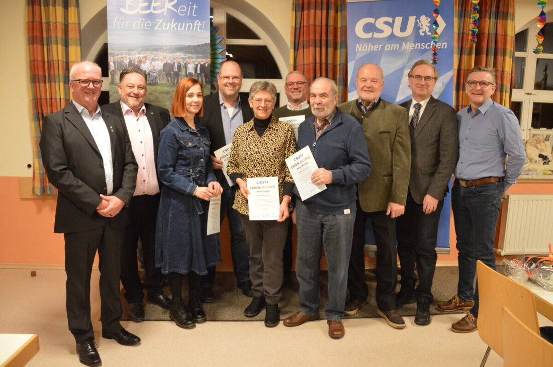 Teublitz. Bei der Jahresversammlung der CSU wurden am 9. Februar 2026 langjährige Mitglieder für ihre Treue geehrt. Alexander Flierl und Bürgermeister Thomas Beer hoben Engagement und Zusammenhalt im Ortsverband hervor.