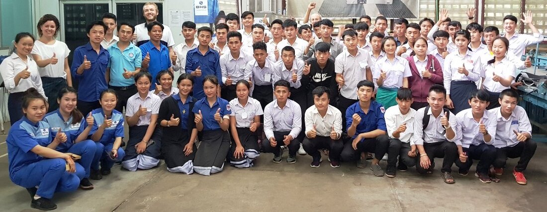 Weiherhammer/Laos. Deutsche Ausbilder wirken an der Berufsausbildung am Lao-German Technical College mit. Die jüngsten Anwärter stehen bereits in den Startlöchern.  Sonja Prüll (Leiterin der Abteilung Hochschulen, Forschung, Internationales im ÜBZO) [&hellip;]