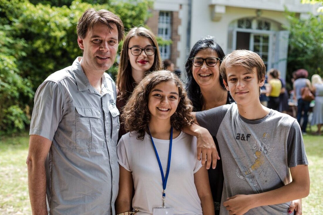 Weiden. Ab September 2026 sucht Bayern weltoffene Gastfamilien für interkulturellen Austausch. Laura Weber und AFS rufen dazu auf. 15- bis 18-Jährige aus aller Welt können für einige Wochen bis zu einem Jahr einziehen.