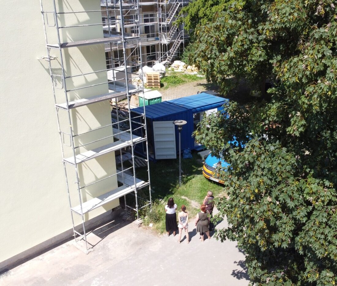 Waldsassen. Das Projekt "Selbstbestimmtes Wohnen" der Lebenshilfe macht Fortschritte. Es handelt sich um eine zukünftige barrierefreie Wohngemeinschaft für Menschen mit Behinderungen. Jetzt trafen sich die Verantwortlichen zur Baustellenbesichtigung am ehemaligen Krankenhaus Waldsassen.