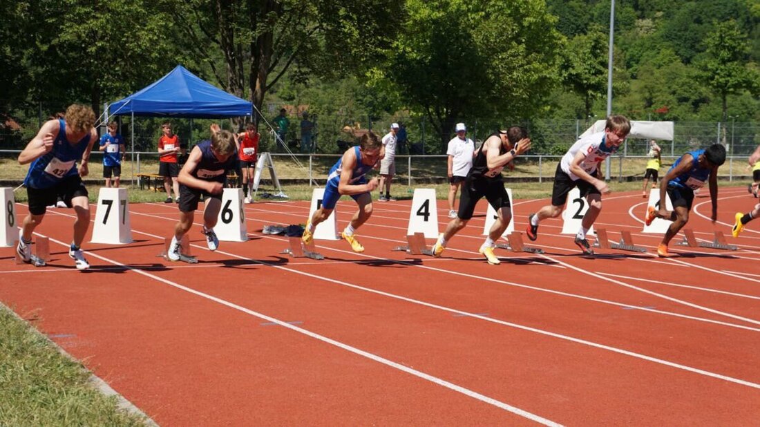 Kemnath. Die Leichtathleten von Schwarz-Weiß Kemnath glänzen mit Titeln, Bestleistungen und DM-Normen. Nach starken Auftritten in Burglengenfeld, Regensburg und Zwickau steigt die Vorfreude auf weitere Meisterschaften.