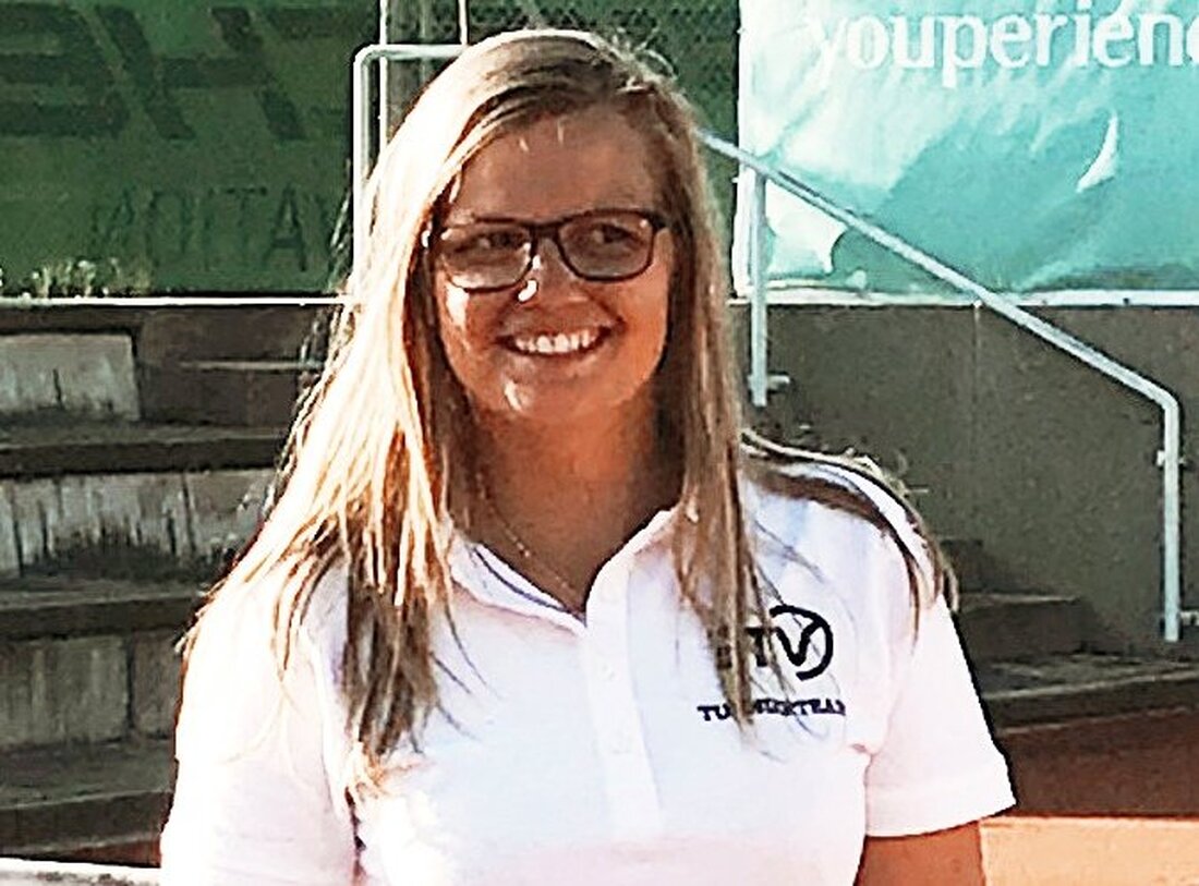 Neunkirchen. Bestanden – und das mit Bravour: Die Tennis-Gemeinschaft (TG) Neunkirchen hat seit letztem Wochenende eine Oberschiedsrichterin mit B-Lizenz in ihren Reihen. Lena Alt, selbst Bezirksliga-Spielerin in Neunkirchen, legte nämlich [&hellip;]