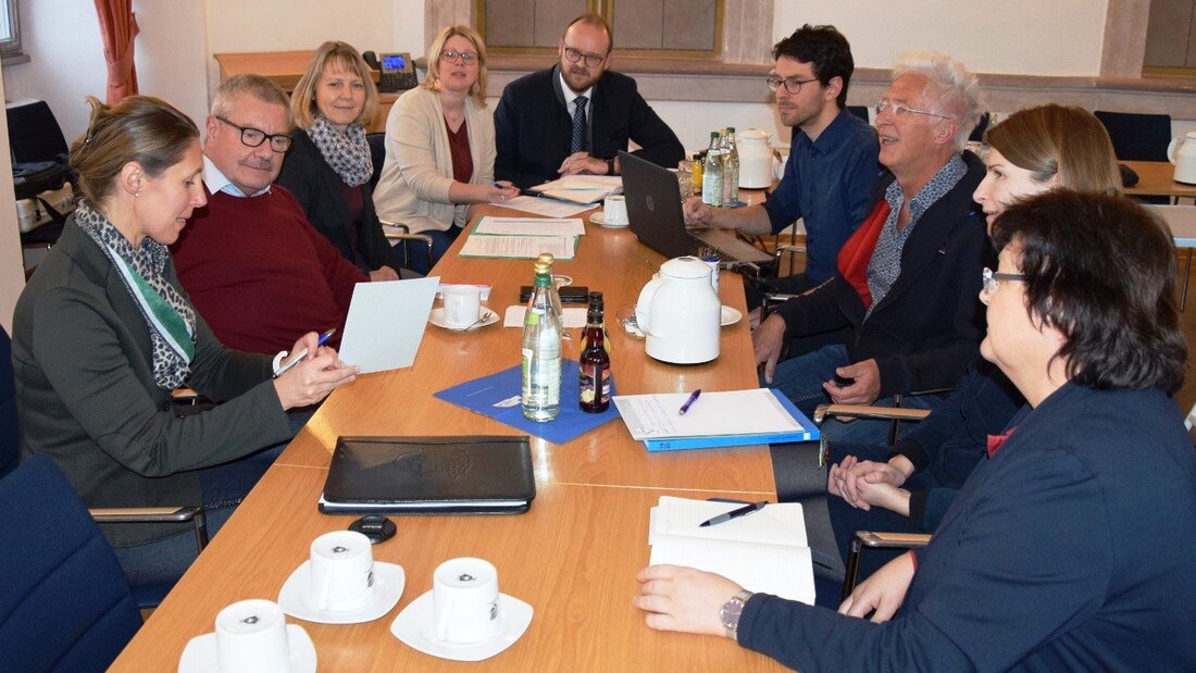 Neustadt/WN/Weiden. Die Nordoberpfalz nimmt sich das Ergebnis der neusten Pisa-Studie zu Herzen, will dagegen vorgehen und Lesespaß fördern.  Die neueste PISA-Studie hat es wieder bestätigt: In Deutschland kann fast jeder [&hellip;]