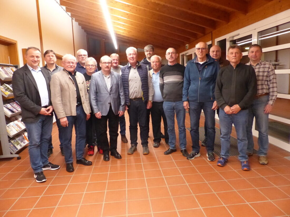 Leuchtenberg. Der Männergesangsverein "Liederkranz" war letztes Jahr bei vielen Anlässen präsent und plant für dieses Jahr wieder ein großes Sängerfest. Kassenbericht und Wahlen bestätigten ein erfolgreiches Vereinsjahr und eine stabile Vorstandschaft.