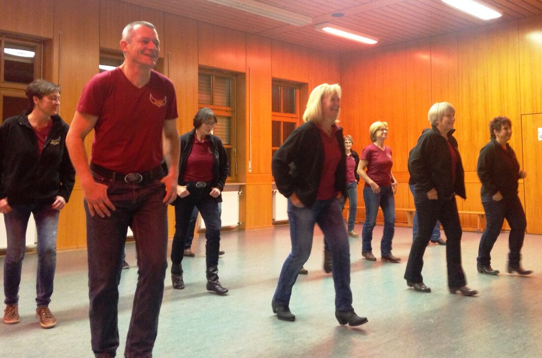 Irchenrieth. Line Dance – ein Country-Tanz aus den USA der schon längst auch bei uns in der Oberpfalz begeisterte Anhänger gefunden hat. Gerade weil der Line Dance für Jung und [&hellip;]