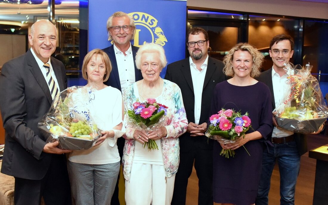 Neustadt/WN. Der Lions Club Neustadt/WN-Lobkowitz hat einen neuen Präsidenten: Klaus Berberich hat im Rahmen eines Festabends im Restaurant „Elements“ in Weiherhammer das Amt von Christian Kick übernommen. Von Benedikt Grimm  [&hellip;]