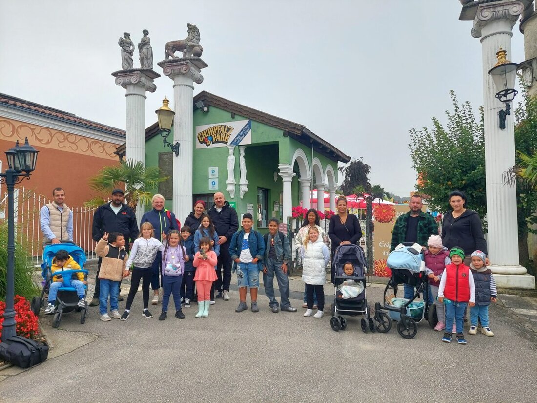 Weiden. Der Lions Club Weiden finanziert mit 1.180 Euro einen Ausflug der Caritas Schwangerschaftsberatung zum Churpfalzpark in Loifling: zwölf Familien mit 18 Erwachsenen und 28 Kindern erlebten statt Regen Sonne und viel Freude.