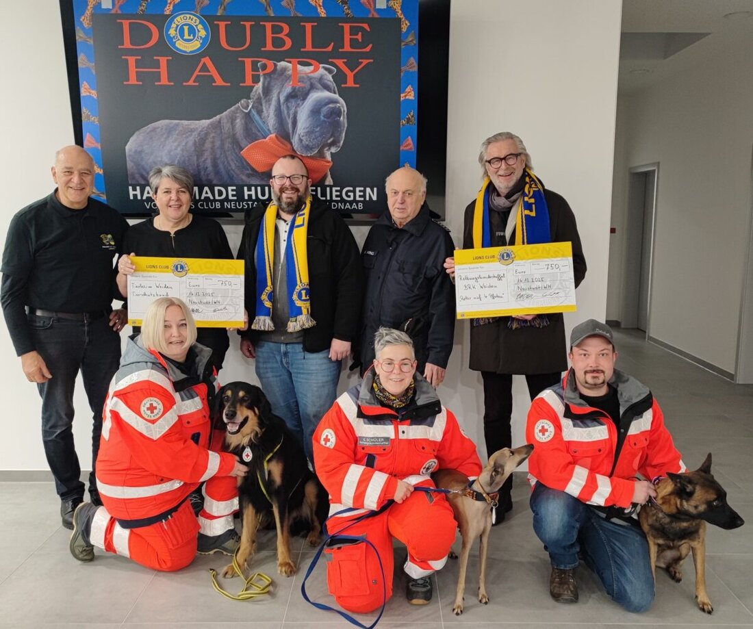 Weiden / Neustadt/WN. Die Spendenübergabe aus dem Hundeschwimmen im Schätzlerbad ging an die BRK-Rettungshundestaffel und das Tierheim Weiden. Beide Einrichtungen freuen sich über eine Spende des Lionsclubs Neustadt/WN.