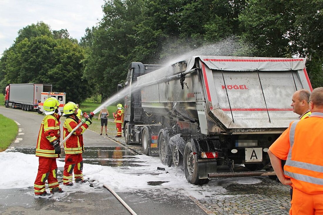 Weiden/Neustadt/WN/Tirschenreuth. Was für eine ereignisreiche Woche, oder? Auf den Straßen in der Region ging es rund, der Landkreis Neustadt/WN poliert mit einem neuen Werbefilm sein Image weiter auf, der Triathlet [&hellip;]