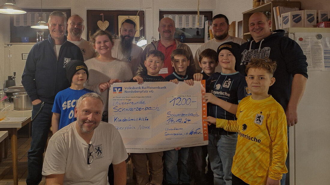 Schwarzenbach. Die Löwenfreunde feierten eine festliche Weihnachtsfeier und spendeten 1200 Euro an die Kinderkrebshilfe Oberpfalz Nord e.V. Mit dem Erlös des Weihnachtsmarktes unterstützen sie Kinder und Familien in schwierigen Zeiten.