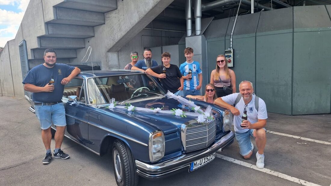 Schwarzenbach. Die Löwenfreunde Schwarzenbach unternehmen eine Zeitreise durch Giesing und erleben eine Stadtführung sowie eine Hochzeit im Grünwalder Stadion. Der Ausflug endet gemütlich im Augustiner Biergarten.