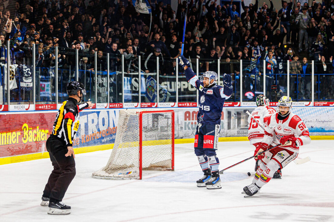 Weiden. Luca Gläser, 26, hat seinen Vertrag bei den Blue Devils Weiden um zwei weitere Jahre bis 2027 verlängert und war in der letzten Saison der erfolgreichste deutsche Torjäger der DEL2.