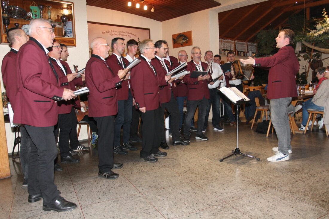 Georgenberg. Zum 95-jährigen Bestehen begeisterte der Männergesangverein "Sangeslust" Georgenberg beim Auftakt des Wirtshaussingens 2024/2025. Eine Neuauflage der Veranstaltung ist Anfang 2025 im Gasthaus "Hammerwirt" geplant.