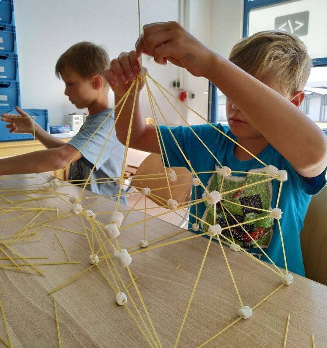 Waldsassen. Gemeinsam entdecken – forschen – experimentieren. Das passiert in der MINT-Garage!  Die MINT-Garage in Waldsassen bietet auch in den Sommerferien ein abwechslungsreiches Angebot für Schülerinnen und Schüler zwischen 6 [&hellip;]