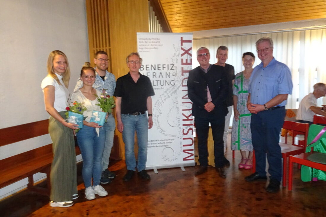 Pfreimd. Bei einer Benefizveranstaltung in der St. Paulus Kirche traten Marina und Magdalena mit Pianobegleitung von Roland Steger auf, Spenden gingen an Sanierungen. Erstmals fand das Event in der Kirche statt, lobende Worte und die Ankündigung, die MUT-Veranstaltungen würden Tradition in Pfreimd.