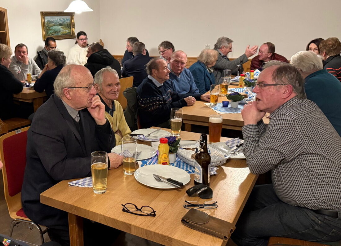 Eschenbach. Bei der Jahreshauptversammlung des Katholischen Männervereins Eschenbach wurden kirchenpastorale Arbeit und gesellschaftliche Höhepunkte vorgestellt. Vorsitzender Manfred Neumann betonte die vielfältigen Aktivitäten der Mitglieder und dankte den Helfern für ihren Einsatz.
