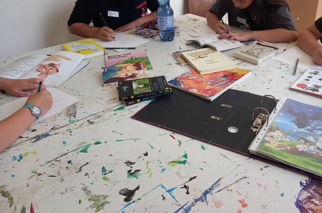 Weiden. Seit dem 22. September läuft das neue Kursprogramm, donnerstags 17 bis 18.30 gibt es ein Comic/Manga-Atelier im Kunstbau, Kosten 14 Euro pro Termin.