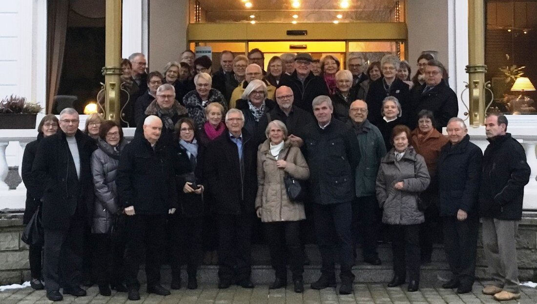 Weiden. Wieder einmal führte der Weg der Weidener Städtepartnerschaften in die tschechische Partnerstadt Marienbad. Ziel war ein Konzertabend mit dem ältesten Symphonieorchester Tschechiens, dem Westböhmischen Symphonieorchester Marienbad. Rund 45 Freunde [&hellip;]