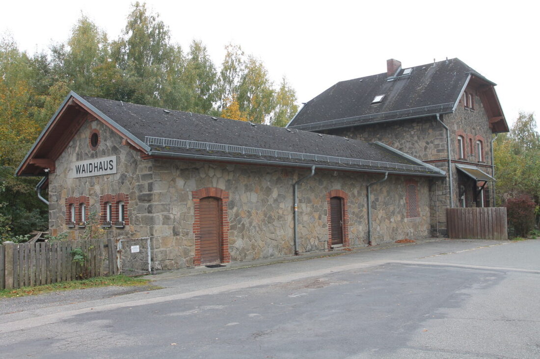 Waidhaus. Der Marktgemeinderat beantragt 2026 Städtebau-Förderung über 1.403.000 Euro für Hauptstraße 22/24 und den Alten Bahnhof und lehnt einen KI-Assistenten wegen hoher Kosten ab.