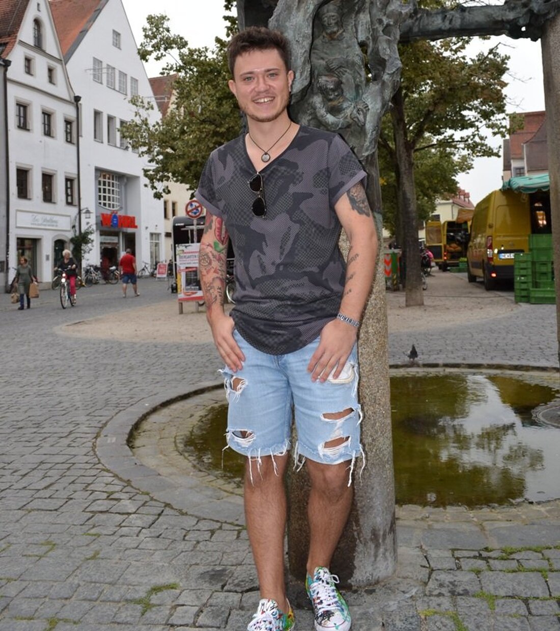 Weiden. Aus Max Janda wurde Max Weidner: Der 24 Jahre alte Schlagersänger aus Eslarn hat einen neuen Stil gefunden und stürmt damit auf Platz zwei der Bayerischen Charts. Von Udo [&hellip;]