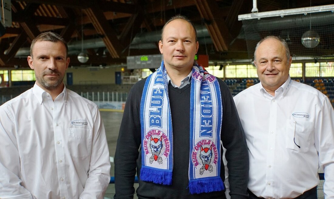 Weiden. Die Blue Devils Weiden haben ihre Suche nach einem neuen Trainer erfolgreich beendet: Milan Mazanec hat einen Vertrag für die Saison 2017/2018 unterschrieben. Der 50-jährige Tscheche ist als Coach [&hellip;]