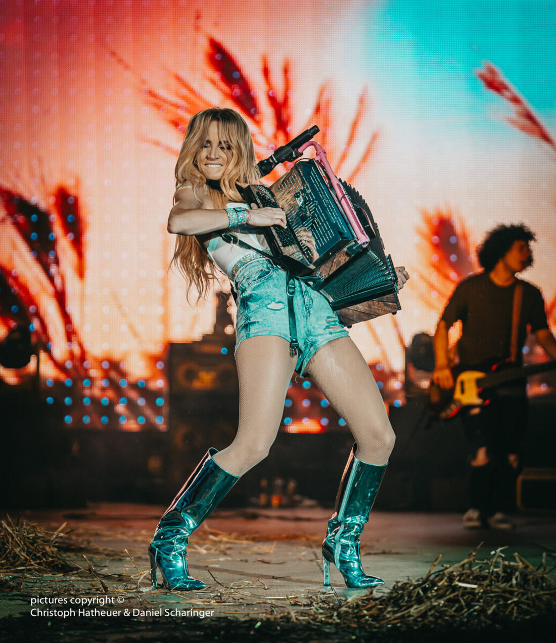 Cham. Melissa Naschenweng spielt am 31. Oktober 2025 ab 20 Uhr in der Stadthalle. Karten gibt es online bei Eventim und weiteren Vorverkaufsstellen.