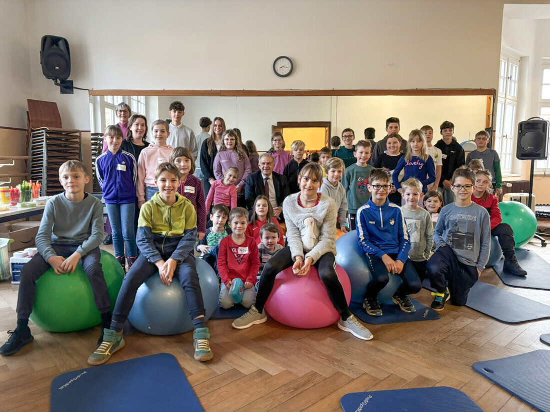 Tirschenreuth. Am Buß- und Bettag hat das Landratsamt den Mitarbeiter-Kindertag zum 16. Mal veranstaltet. Unter dem Motto „Gut gestärkt – hoch hinaus“ erlebten Kinder von Beschäftigten Spiel, Bewegung und Einblicke.