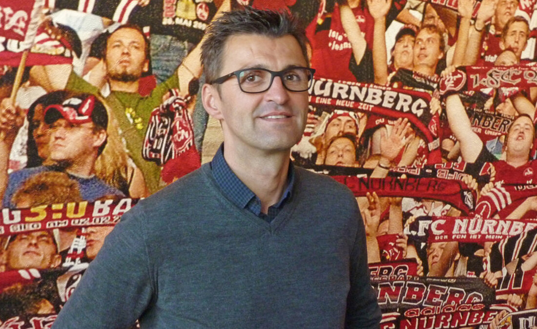 Fuchsmühl/Nürnberg. Ein Fuchsmühler ist neuer Trainer des 1. FC Nürnberg: Michael Köllner wird den Fußball-Zweitligisten vorerst als Nachfolger von Alois Schwarz trainieren. Der erst vor der Saison aus Sandhausen gekommene Schwartz [&hellip;]