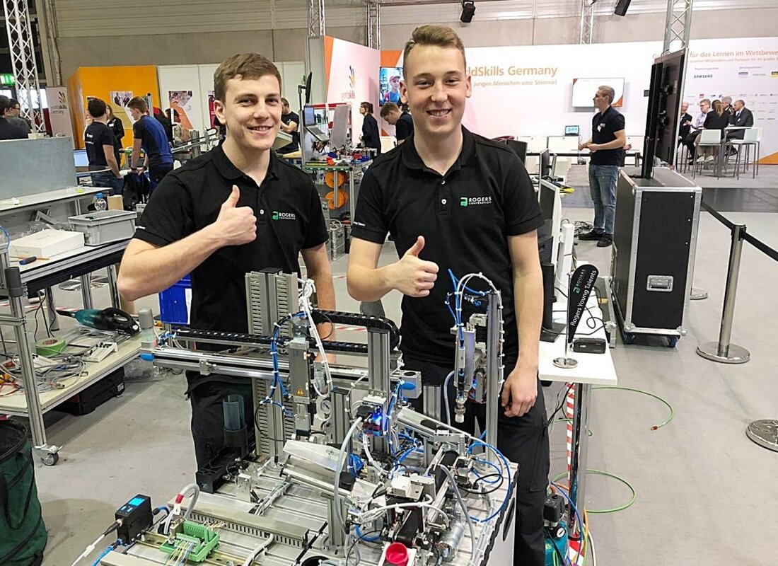 Eschenbach/Parkstein. Alle zwei Jahre treffen sich die besten Mechatroniker/-innen zum Nationalwettbewerb von WorldSkills Germany. Heuer traten zwei Nordoberpfälzer Teams die Reise zur didacta Bildungsmesse nach Köln an: Alte “Showhasen” der Rogers [&hellip;]