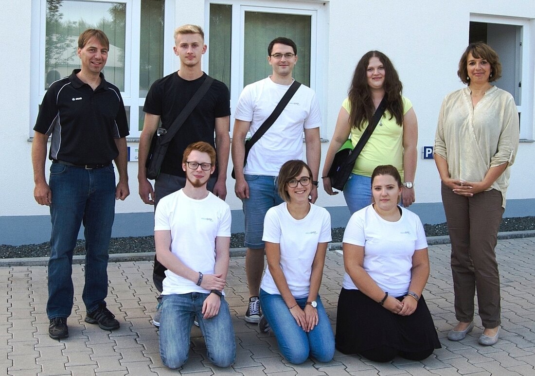 Weiden. Zum klassischen Ausbildungsstart in Bayern, den 1. September, fanden sich auch beim Weidener Systemelektronikanbieter Microsyst zwei neue Gesichter ein. Anna-Lena Rückerl und Florian Helgert beginnen ihre Ausbildung zur Kauffrau für [&hellip;]