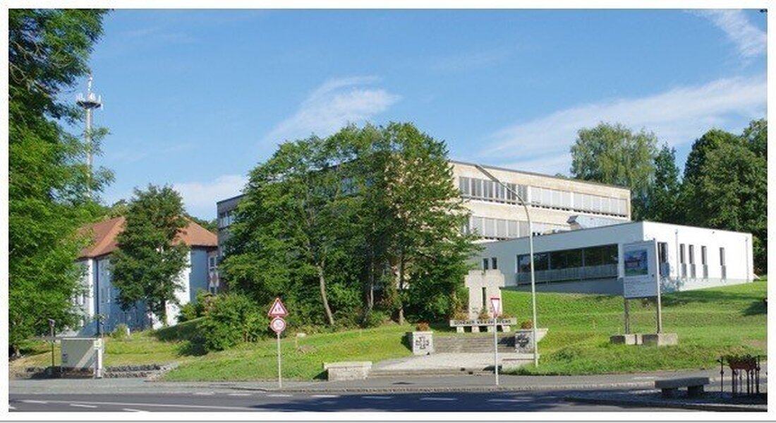 Tirschenreuth. Auch nach den Ferien bleiben die meisten Schüler im Landkreis Tirschenreuth im Distanzunterricht. Wer ins Klassenzimmer darf, braucht ein negatives Testergebnis. 