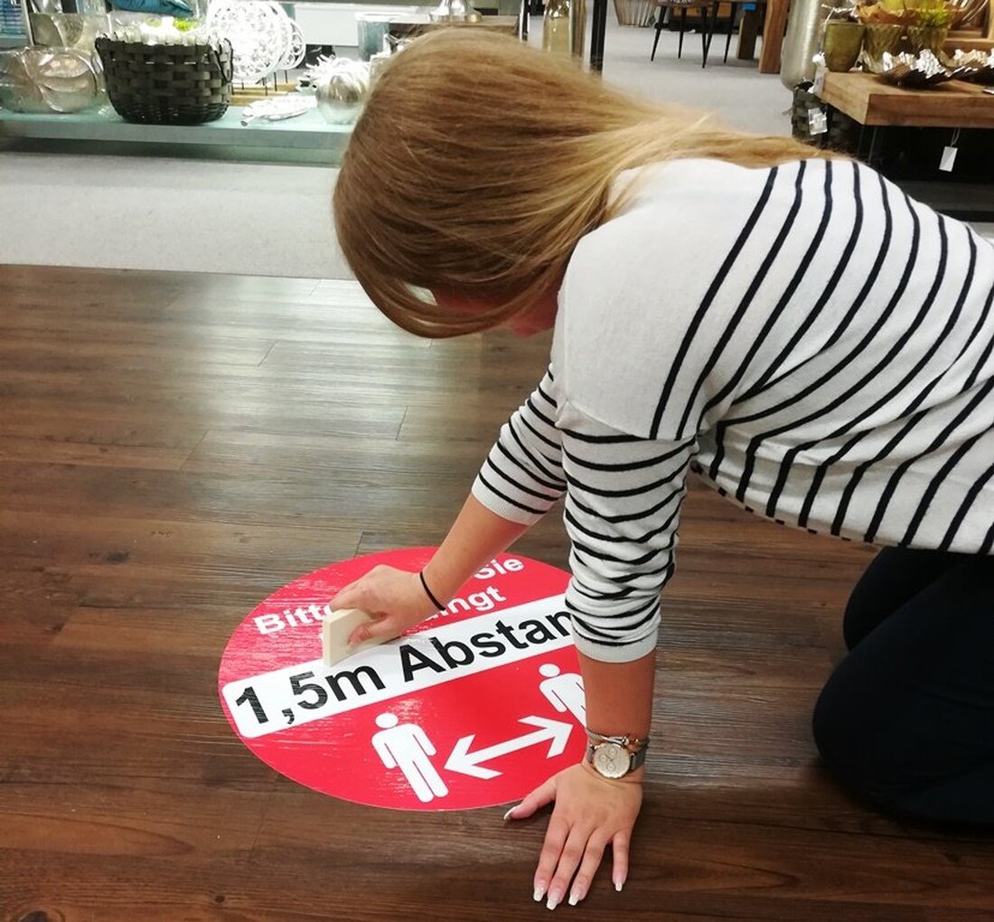 [Advertorial] Plößberg. Die Corona-Krise stellt viele Unternehmen vor enorme Herausforderungen. Diese Woche durften endlich erste Geschäfte wieder öffnen. Jetzt zieht auch Möbel Hösl in Plößberg nach. Dafür mussten sich die [&hellip;]